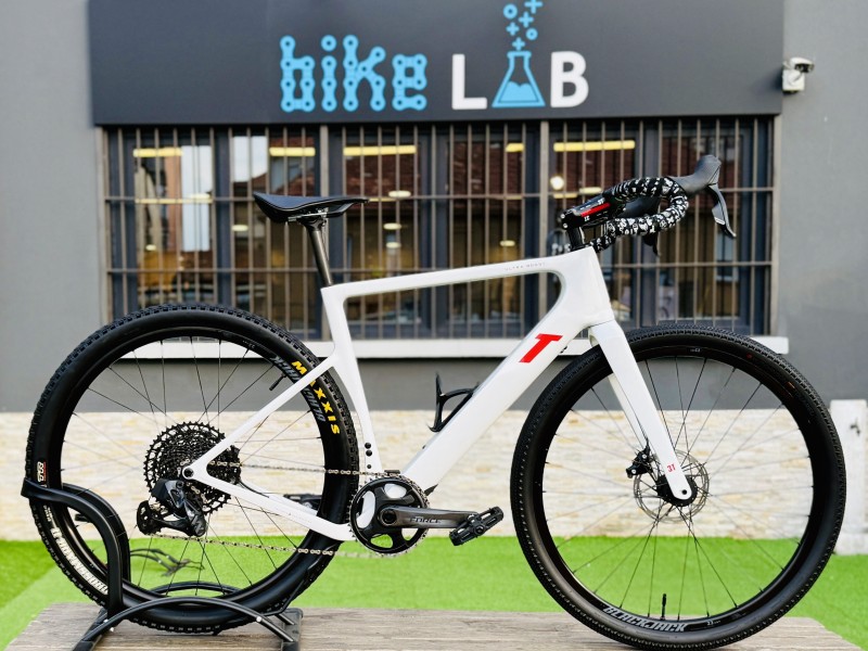 3T Ultra Boost 2023 E-Gravel - tg M - Usato GARANTITO Bike Lab 3T Ultra Boost 2023 E-Gravel - tg M - Usato GARANTITO Bike Lab
