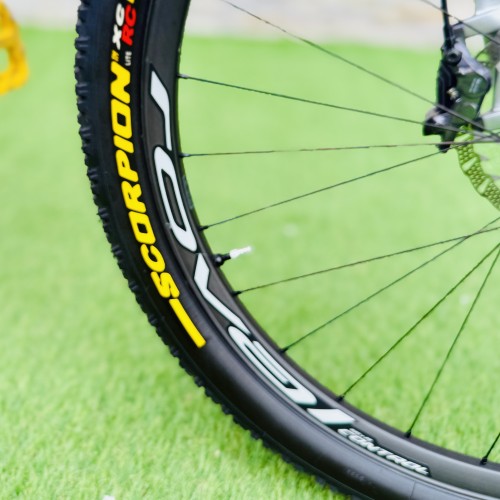 SPECIALIZED Epic Evo Carbon Pro Custom - tg L