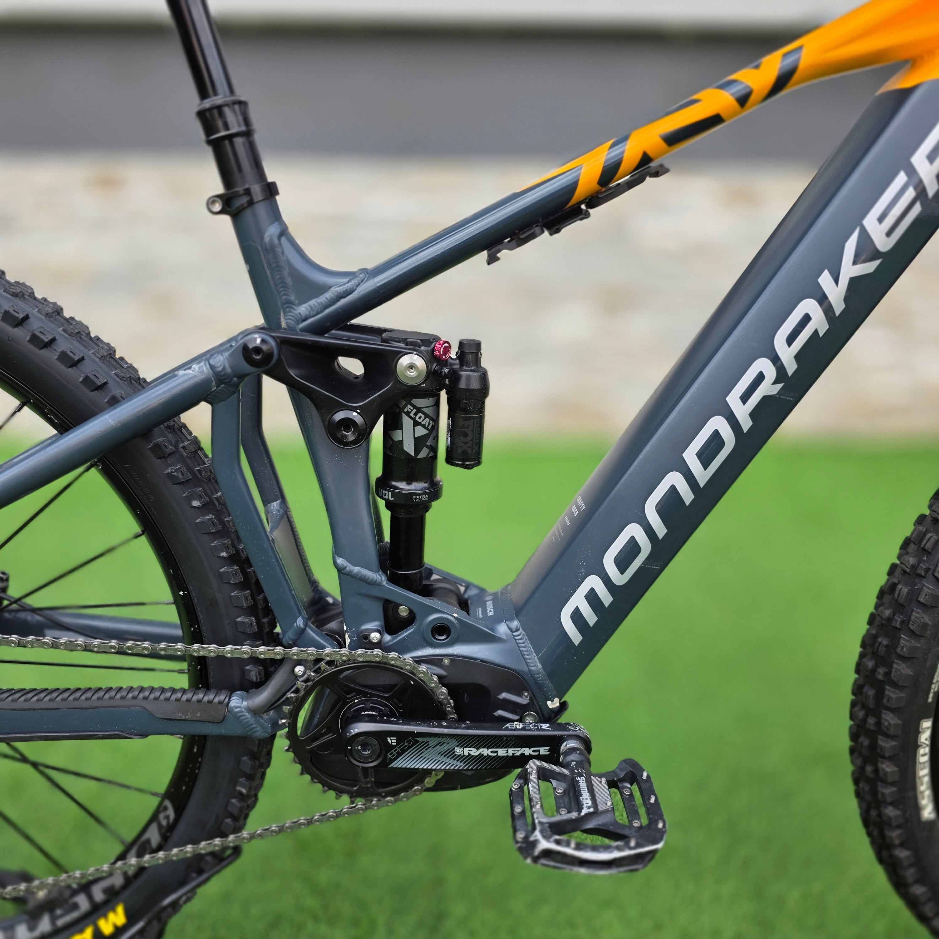 MONDRAKER Crafty Race 2024 – tg M/L (Mancano foto gialla/nera)