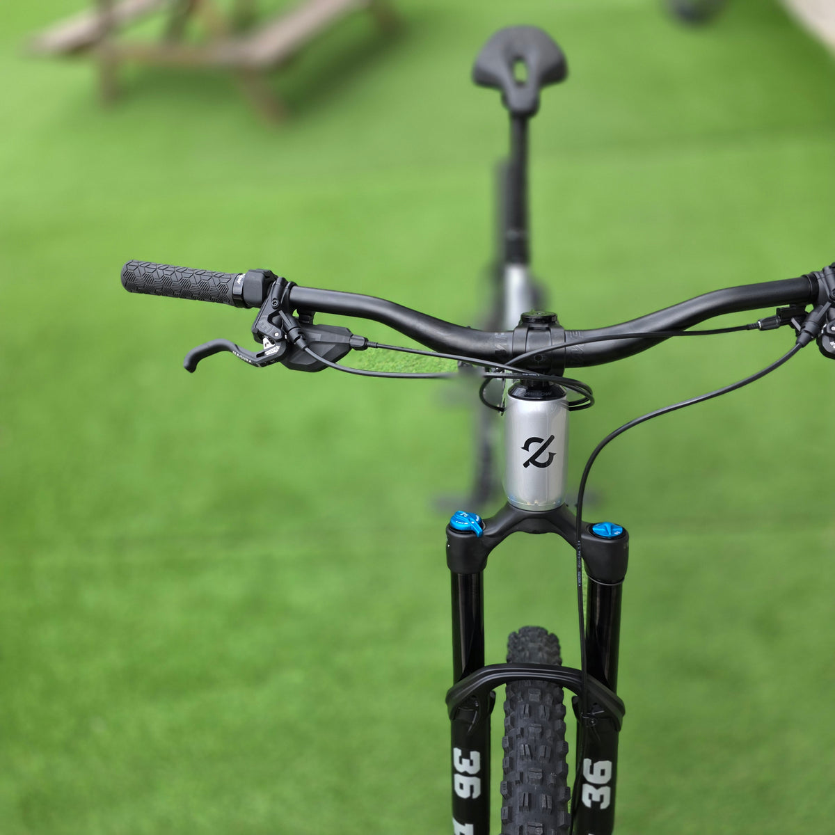 Amflow PL Carbon 2026 - tg. L